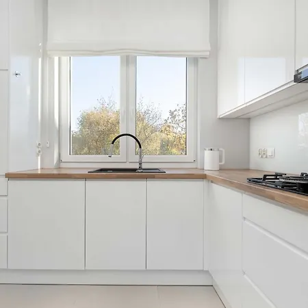 Elegant In Center With Desk And Air Conditioned Living By Renters Вроцлав