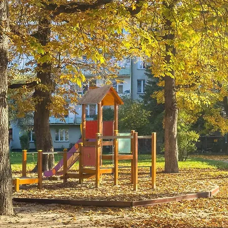 Elegant In Center With Desk And Air Conditioned Living By Renters Apartman Wrocław