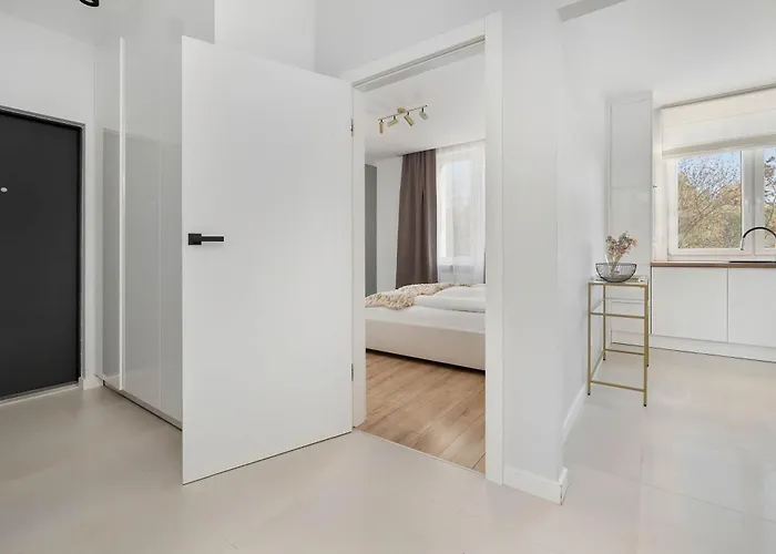 아파트 Elegant In Center With Desk And Air Conditioned Living By Renters